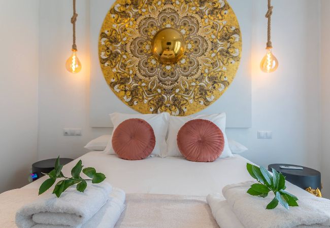 House in Cádiz - Spatious, Views, Terraces, Jacuzzi & WIFI (fibre)  House in Cádiz - Spatious, Views, Terraces, Jacuzzi & WIFI (fibre)