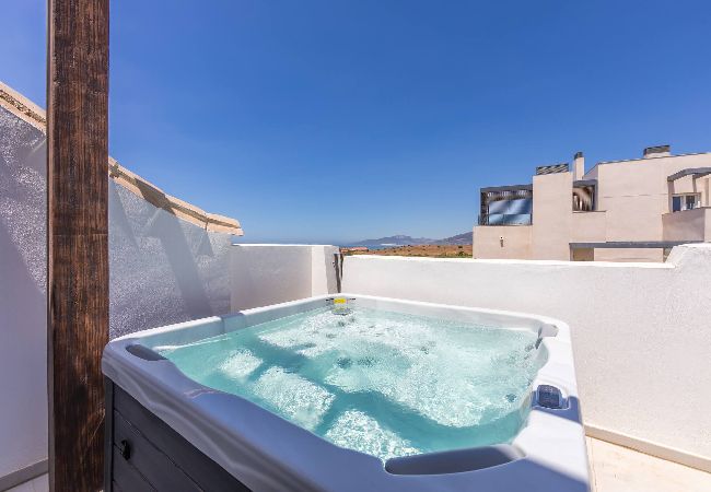 House in Cádiz - Spatious, Views, Terraces, Jacuzzi & WIFI (fibre)  House in Cádiz - Spatious, Views, Terraces, Jacuzzi & WIFI (fibre)
