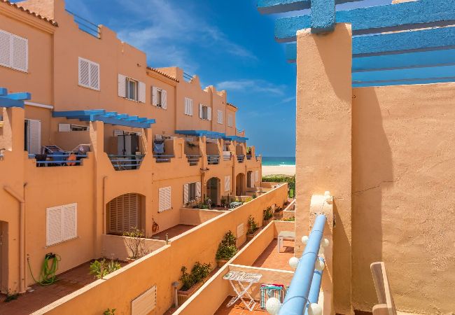 Apartment in Tarifa - 1st line beach, pool, terrace & fibre WIFI  Apartment in Tarifa - 1st line beach, pool, terrace & fibre WIFI