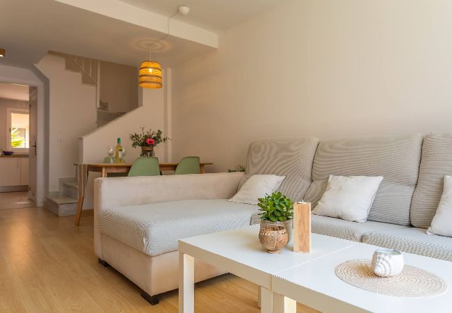 Apartment in Tarifa - 1st line beach, pool, terrace & fibre WIFI  Apartment in Tarifa - 1st line beach, pool, terrace & fibre WIFI