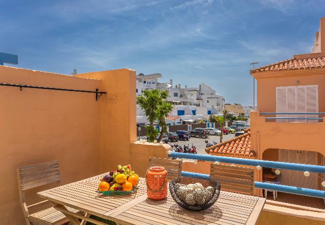 Apartment in Tarifa - 1st line beach, pool, terrace & fibre WIFI  Apartment in Tarifa - 1st line beach, pool, terrace & fibre WIFI