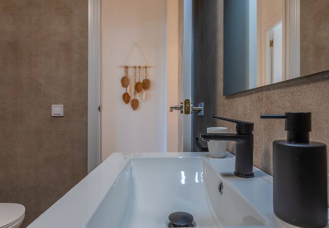 Apartment in Tarifa - 1st line beach, pool, terrace & fibre WIFI  Apartment in Tarifa - 1st line beach, pool, terrace & fibre WIFI