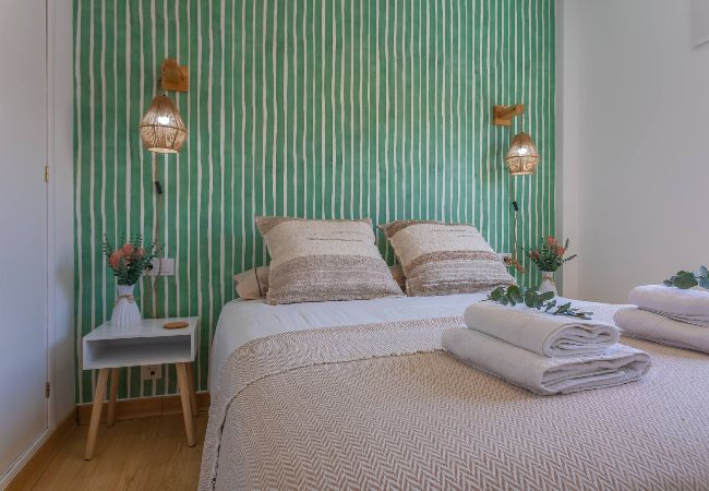 Apartment in Tarifa - 1st line beach, pool, terrace & fibre WIFI  Apartment in Tarifa - 1st line beach, pool, terrace & fibre WIFI