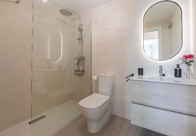 Apartment in Tarifa - Stunning views, terrace, pool, WIFI & near centre  Apartment in Tarifa - Stunning views, terrace, pool, WIFI & near centre