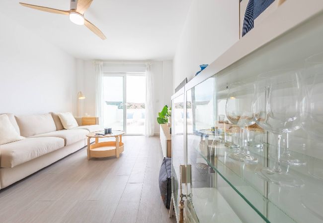 Apartment in Tarifa - Stunning views, terrace, pool, WIFI & near centre  Apartment in Tarifa - Stunning views, terrace, pool, WIFI & near centre