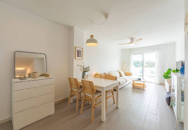 Apartment in Tarifa - Stunning views, terrace, pool, WIFI & near centre  Apartment in Tarifa - Stunning views, terrace, pool, WIFI & near centre