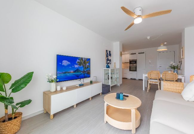 Apartment in Tarifa - Stunning views, terrace, pool, WIFI & near centre  Apartment in Tarifa - Stunning views, terrace, pool, WIFI & near centre