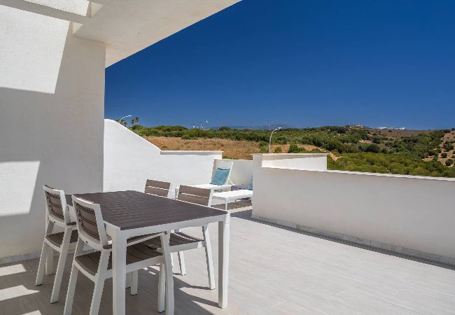 Apartment in Tarifa - Stunning views, terrace, pool, WIFI & near centre  Apartment in Tarifa - Stunning views, terrace, pool, WIFI & near centre