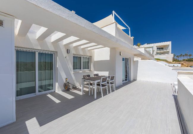 Apartment in Tarifa - Stunning views, terrace, pool, WIFI & near centre  Apartment in Tarifa - Stunning views, terrace, pool, WIFI & near centre