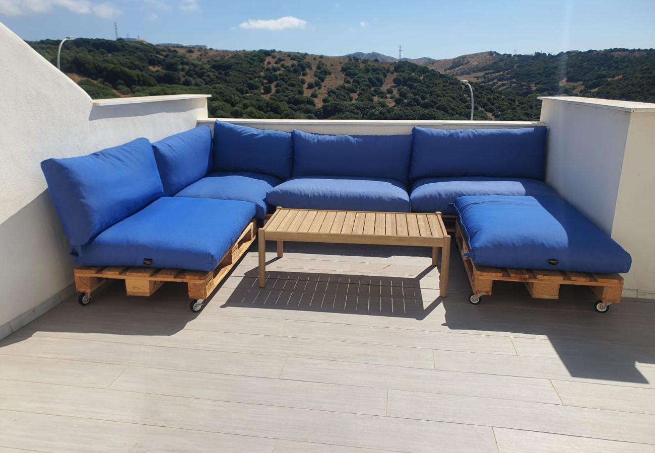 Apartment in Tarifa - Stunning views, terrace, pool, WIFI & near centre 