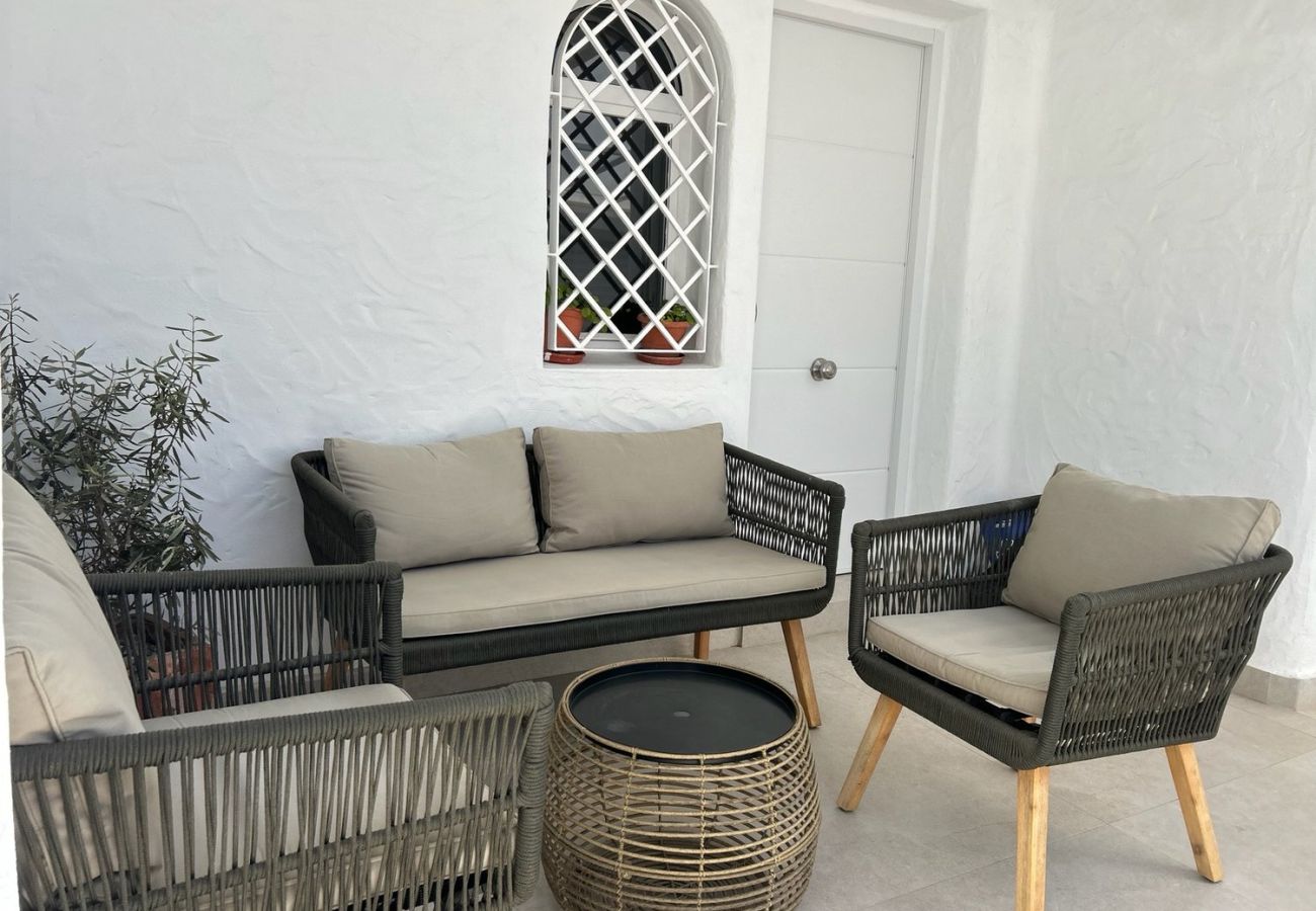 House in Tarifa - Spectacular townhouse – patio, pool & office
