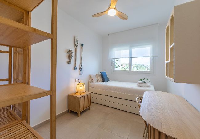 Apartment in Tarifa - Large garden with countryside views, pool & WIFI  Apartment in Tarifa - Large garden with countryside views, pool & WIFI