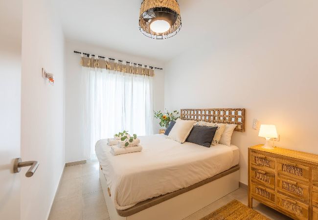 Apartment in Tarifa - Large garden with countryside views, pool & WIFI  Apartment in Tarifa - Large garden with countryside views, pool & WIFI