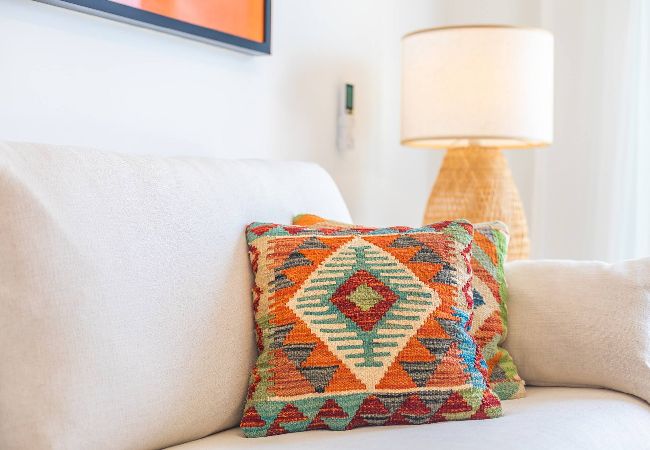 Apartment in Tarifa - Large garden with countryside views, pool & WIFI  Apartment in Tarifa - Large garden with countryside views, pool & WIFI