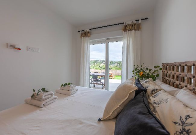 Apartment in Tarifa - Large garden with countryside views, pool & WIFI  Apartment in Tarifa - Large garden with countryside views, pool & WIFI