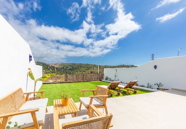 Apartment in Tarifa - Large garden with countryside views, pool & WIFI  Apartment in Tarifa - Large garden with countryside views, pool & WIFI