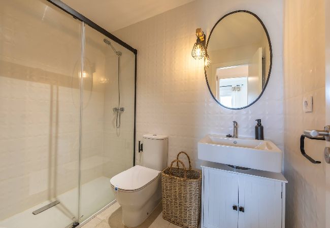 Apartment in Tarifa - Large garden with countryside views, pool & WIFI  Apartment in Tarifa - Large garden with countryside views, pool & WIFI