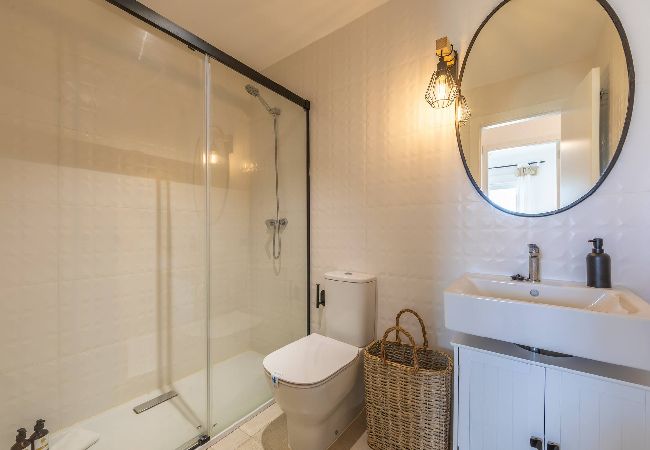 Apartment in Tarifa - Large garden with countryside views, pool & WIFI  Apartment in Tarifa - Large garden with countryside views, pool & WIFI