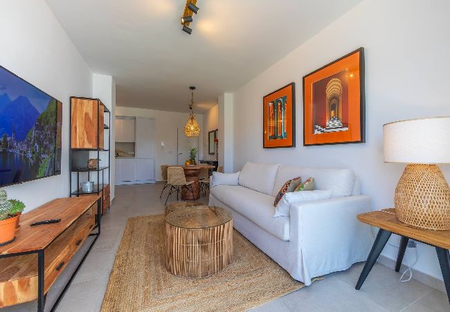 Apartment in Tarifa - Large garden with countryside views, pool & WIFI  Apartment in Tarifa - Large garden with countryside views, pool & WIFI