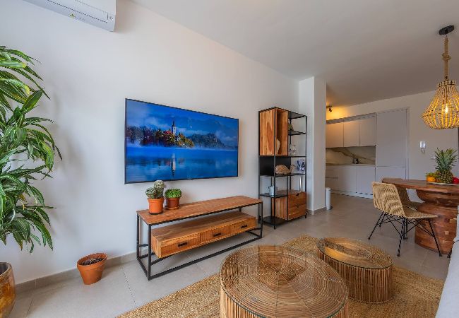 Apartment in Tarifa - Large garden with countryside views, pool & WIFI  Apartment in Tarifa - Large garden with countryside views, pool & WIFI