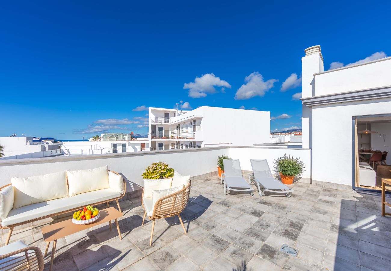 Apartment in Tarifa - Penthouse in center; terraces, views & home office