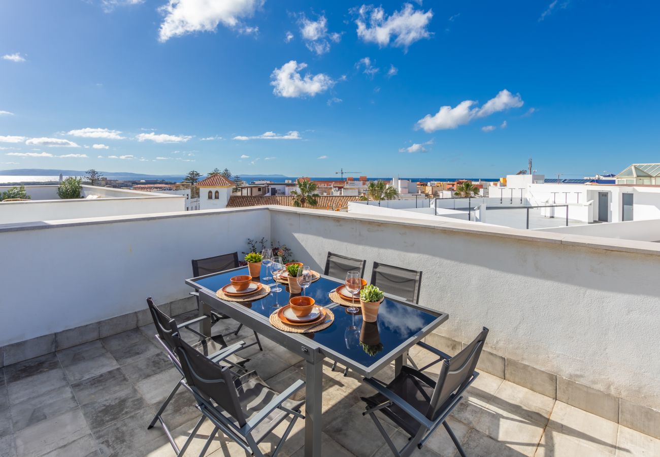 Apartment in Tarifa - Penthouse in center; terraces, views & home office