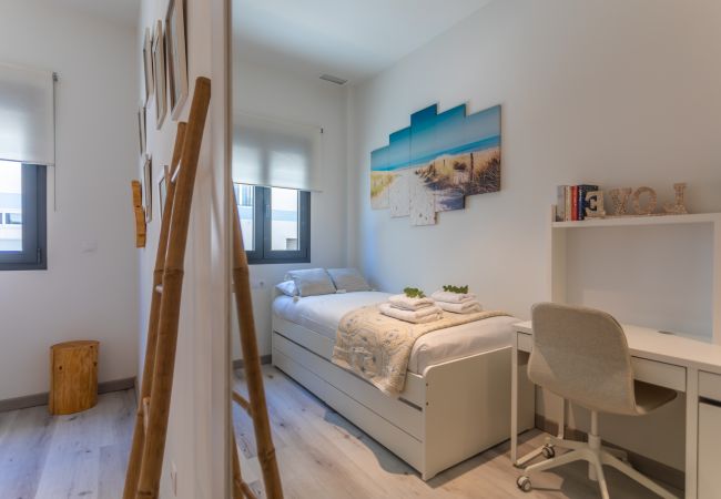 Apartment in Tarifa - Central but quiet area with a pool and fiber internet Apartment in Tarifa - Central but quiet area with a pool and fiber internet