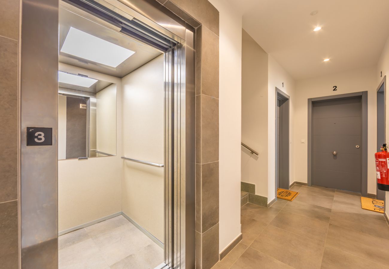 Apartment in Tarifa - Glass-enclosed terrace with panoramic views
