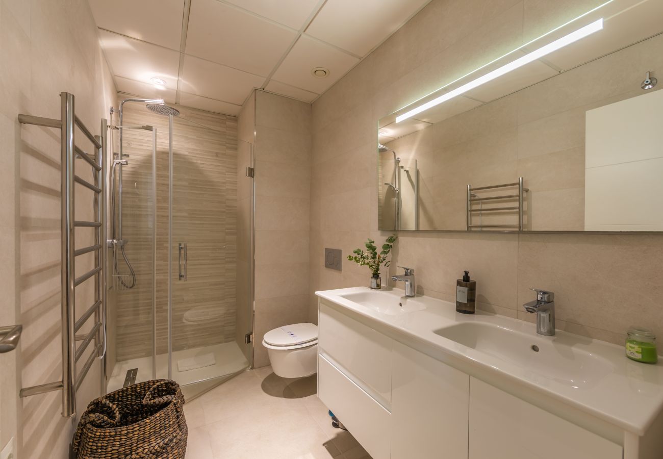 Apartment in Tarifa - Glass-enclosed terrace with panoramic views