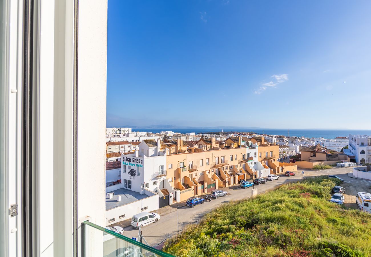 Apartment in Tarifa - Glass-enclosed terrace with panoramic views