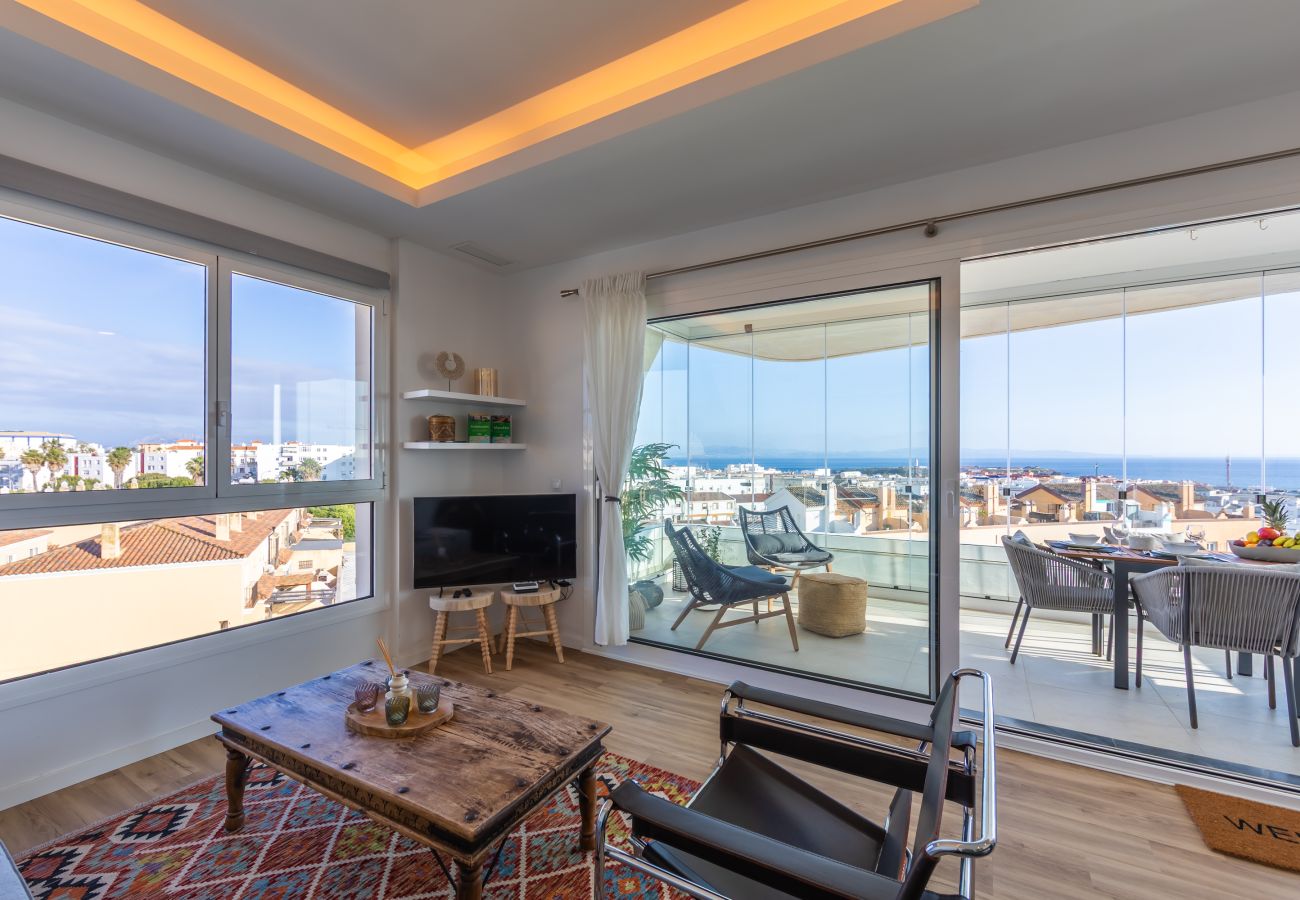Apartment in Tarifa - Glass-enclosed terrace with panoramic views