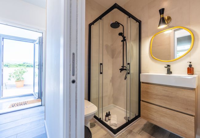 Apartment in Tarifa - Terraces with views, Garage, Pool & High-Speed Wi-Fi Apartment in Tarifa - Terraces with views, Garage, Pool & High-Speed Wi-Fi