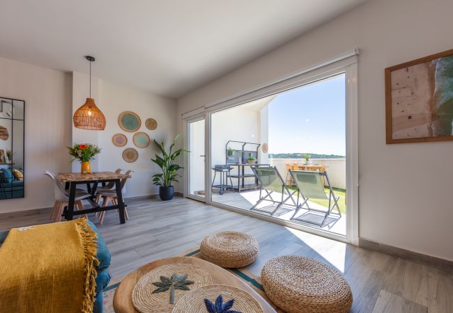 Apartment in Tarifa - Terraces with views, Garage, Pool & High-Speed Wi-Fi Apartment in Tarifa - Terraces with views, Garage, Pool & High-Speed Wi-Fi