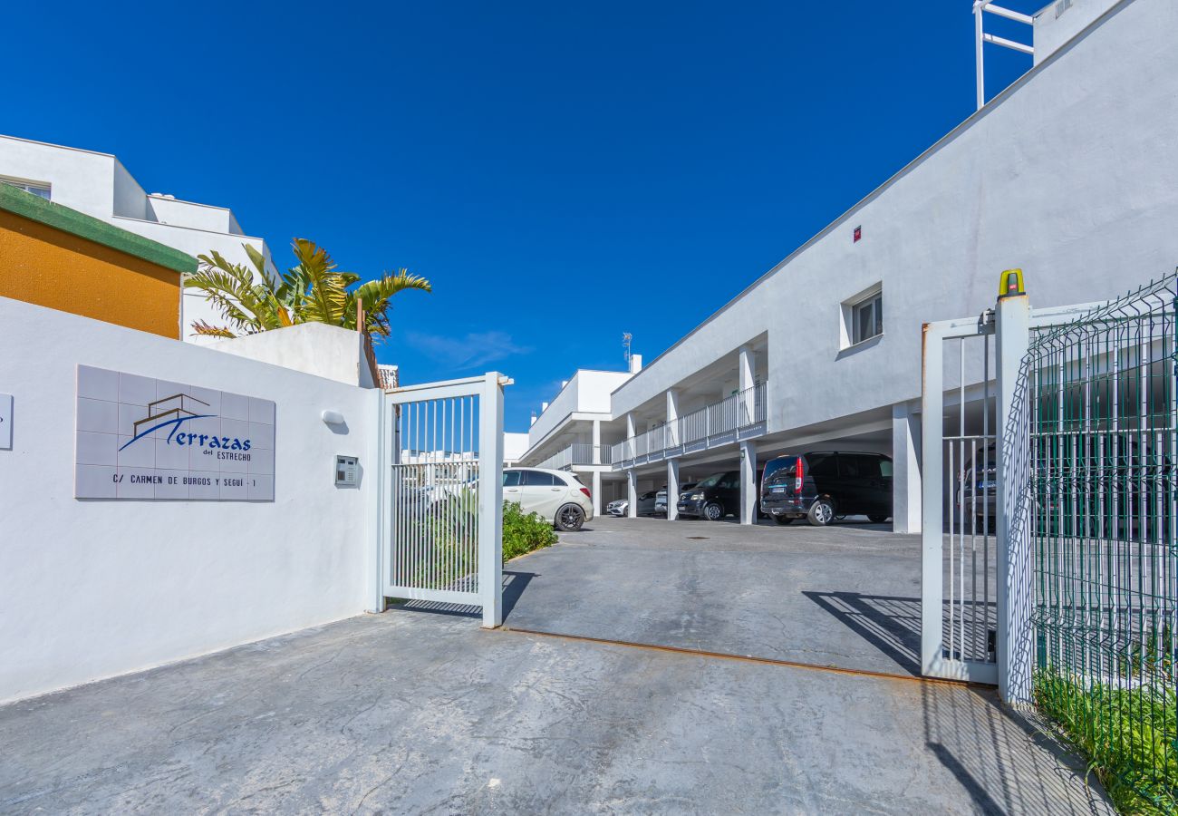 Apartment in Tarifa - Terrace with sea & Africa views and pool