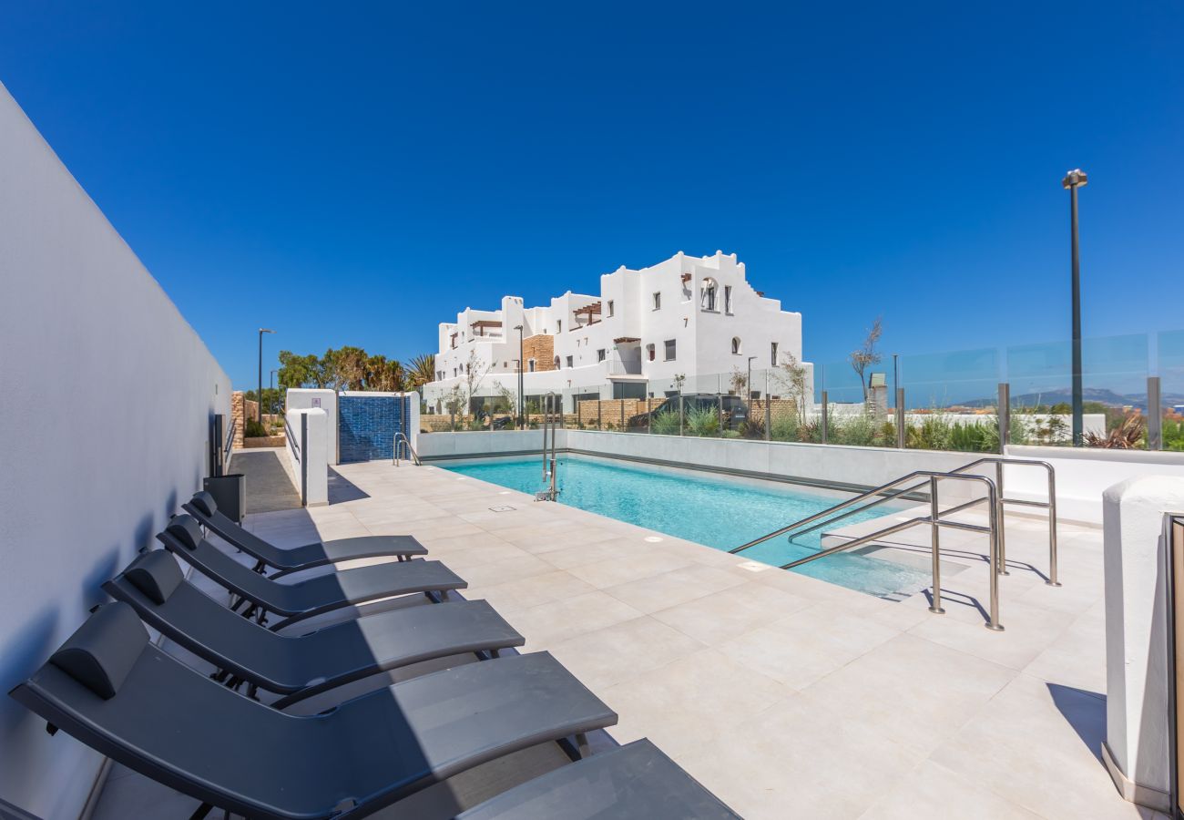 Apartment in Tarifa - 2BR Apt w/ Terrace & Parking, Near Beach & Town
