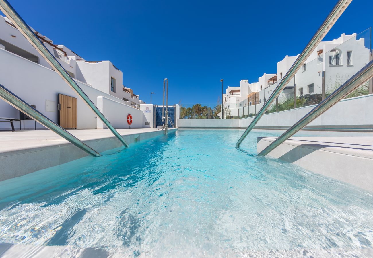 Apartment in Tarifa - 2BR Apt w/ Terrace & Parking, Near Beach & Town