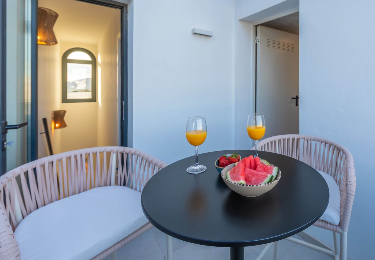 Apartment in Tarifa - Sea View Penthouse with 3 Amazing Terraces & Pool