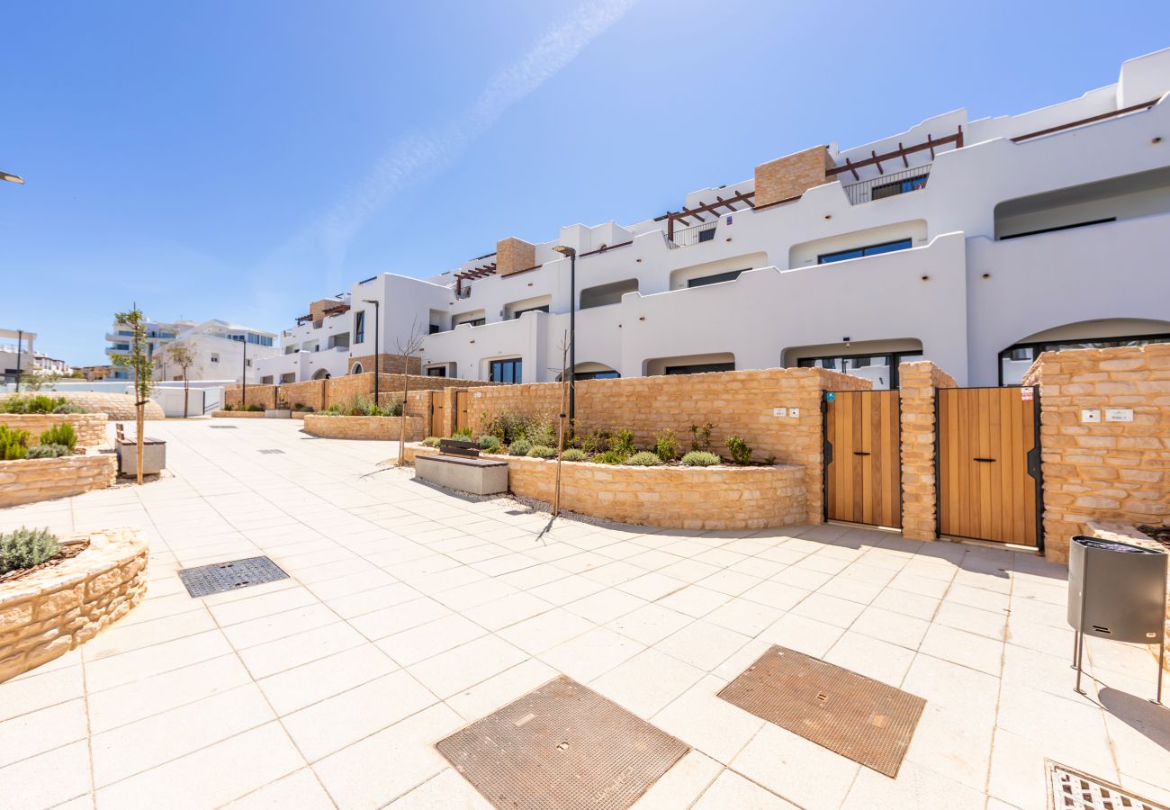 Apartment in Tarifa - Wind-Sheltered Garden Apartment