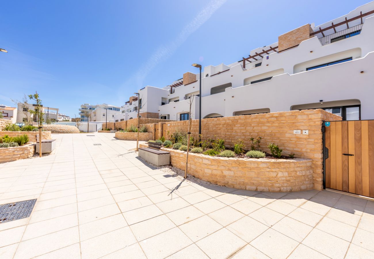 Apartment in Tarifa - Wind-Sheltered Garden Apartment