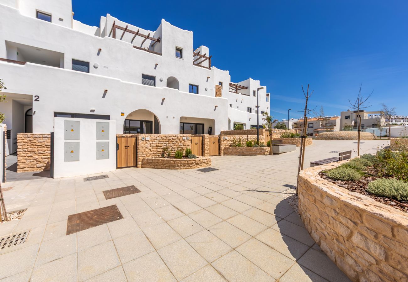 Apartment in Tarifa - Wind-Sheltered Garden Apartment