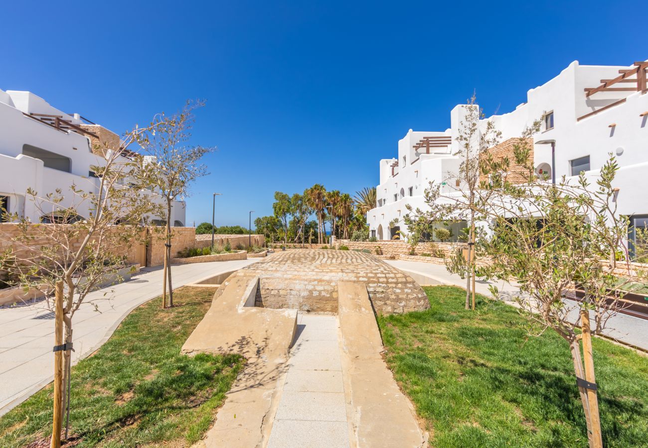 Apartment in Tarifa - Wind-Sheltered Garden Apartment