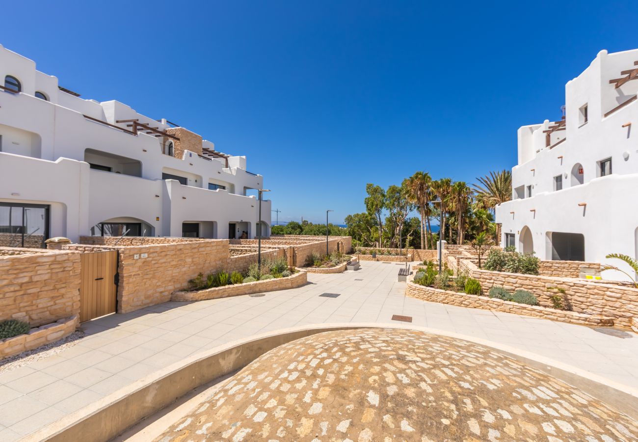 Apartment in Tarifa - Wind-Sheltered Garden Apartment