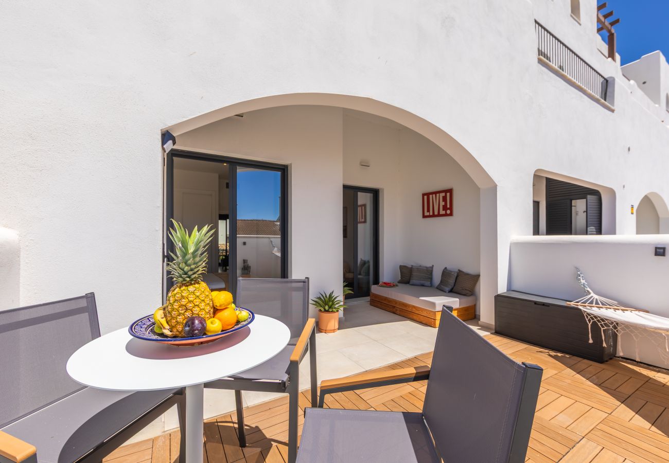 Apartment in Tarifa - Wind-Sheltered Garden Apartment