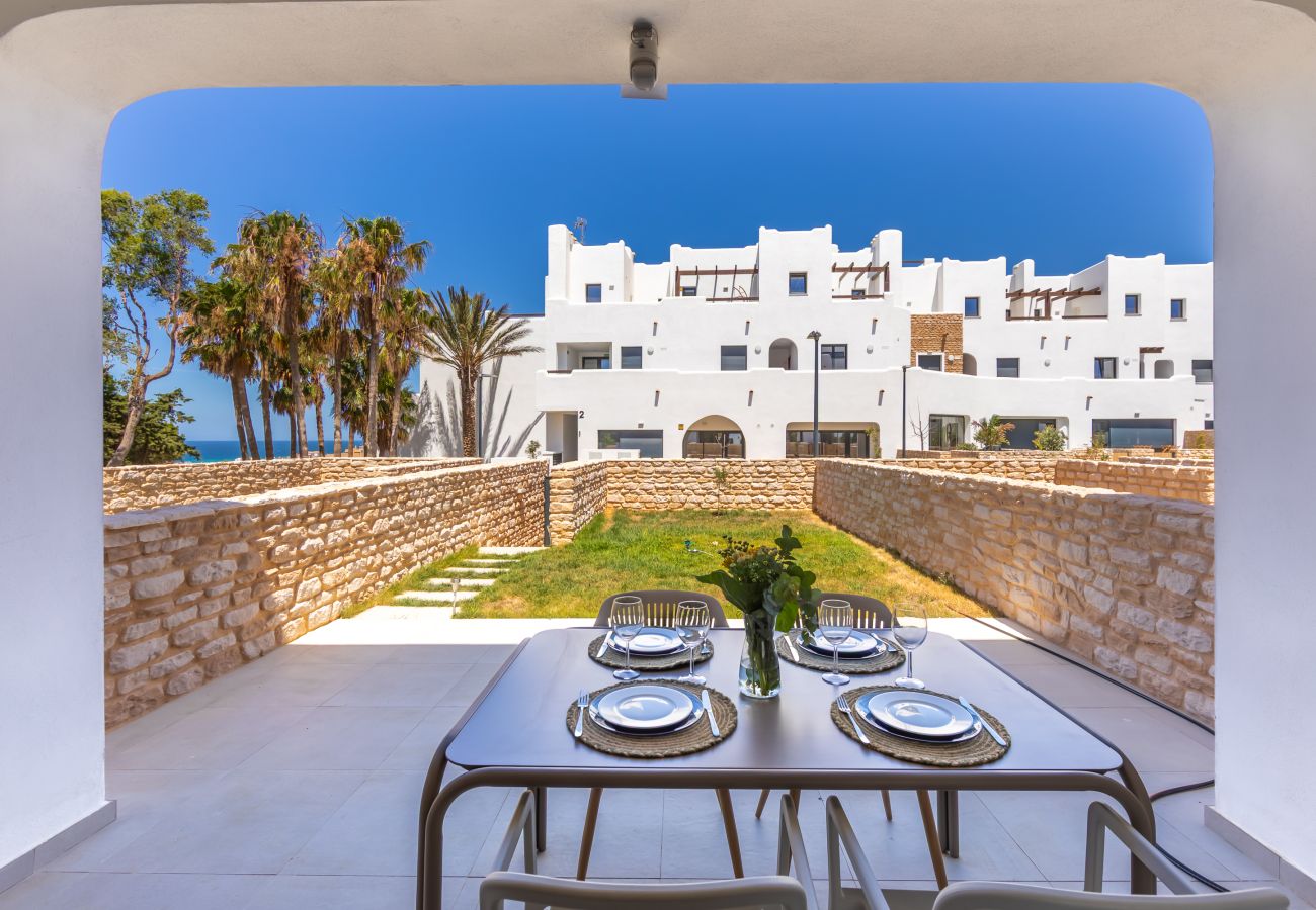 Apartment in Tarifa - Wind-Sheltered Garden Apartment