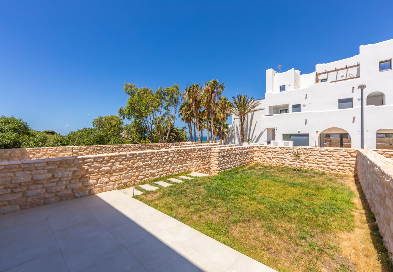 Apartment in Tarifa - Wind-Sheltered Garden Apartment
