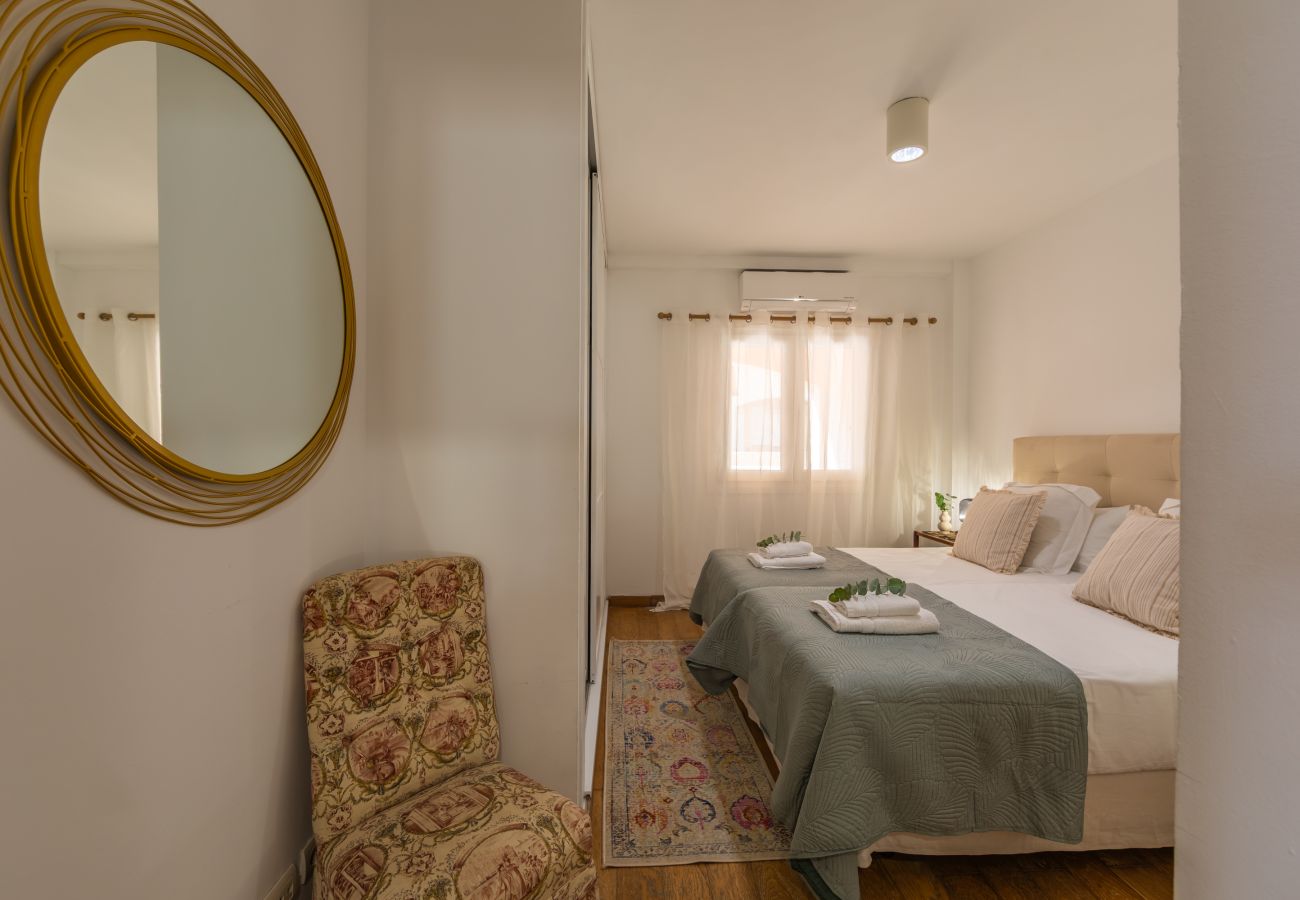 Apartment in Tarifa - Family Apartment by the Beach | Pool & Terrace