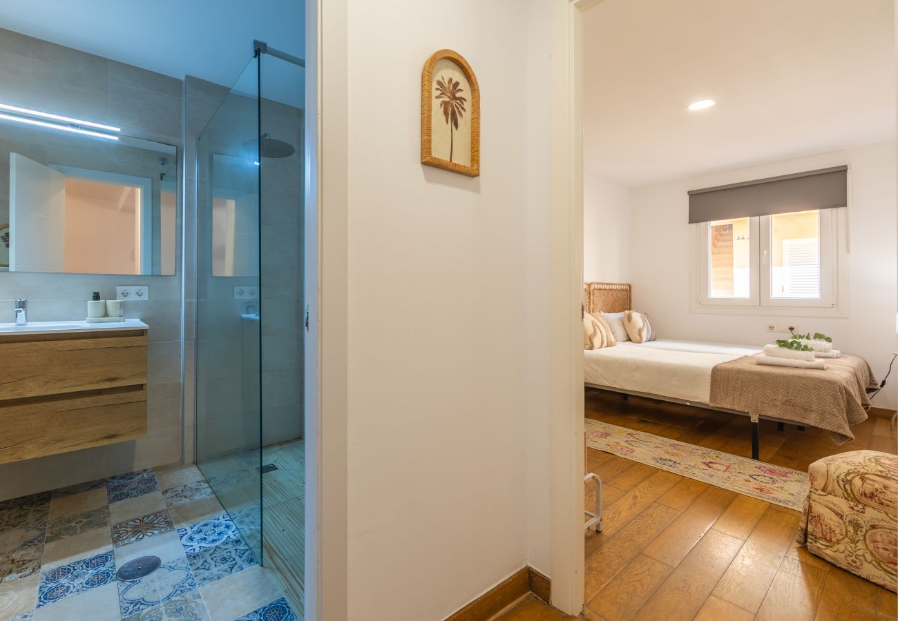 Apartment in Tarifa - Family Apartment by the Beach | Pool & Terrace
