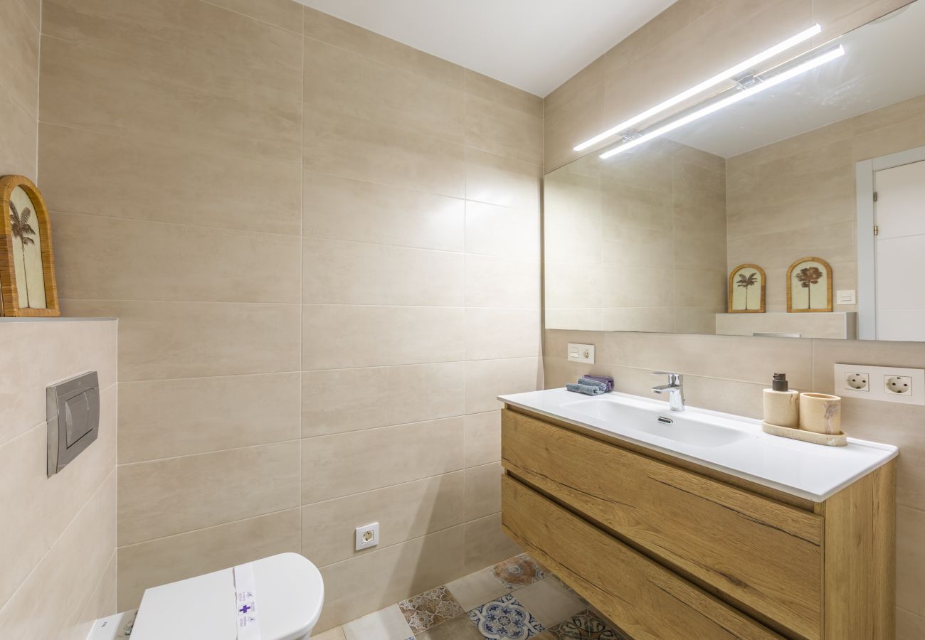 Apartment in Tarifa - Family Apartment by the Beach | Pool & Terrace