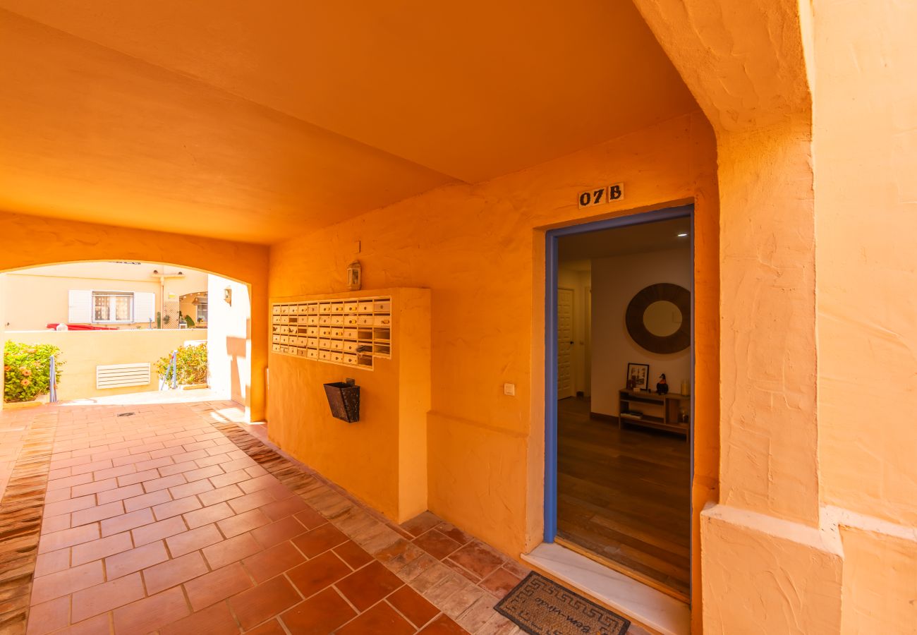Apartment in Tarifa - Family Apartment by the Beach | Pool & Terrace