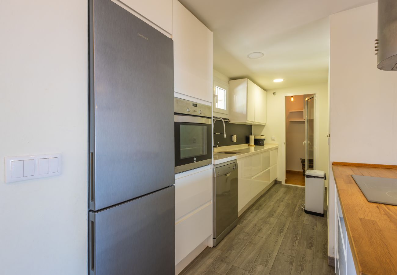 Apartment in Tarifa - Space, terraces & pool near the centre